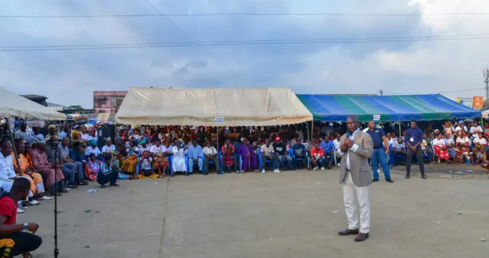 municipale-a-yopougon-bictogo-et-les-transporteurs-en-phase
