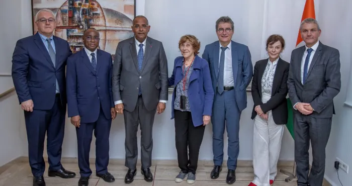 ecole-de-la-2eme-chance-la-fondation-edith-cresson-va-soutenir-le-gouvernement-ivoirien