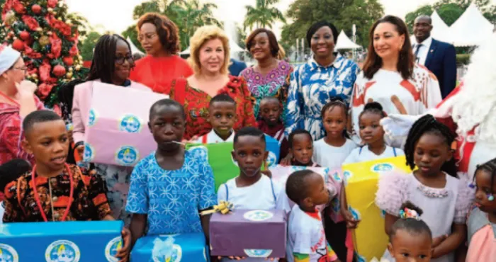 arbre-de-noel-la-premiere-dame-gate-3000-enfants