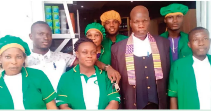 portrait-medecine-traditionnelle-dr-adou-tano-albert-a-la-decouverte-du-naturotherapeute-courtise-par-les-universites
