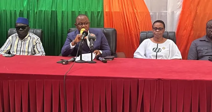 apres-la-liberation-des-46-soldats-voici-les-details-de-lhommage-de-la-jeunesse-ivoirienne-au-president-ouattara