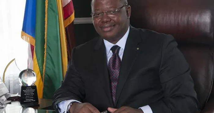 gabon-deces-du-ministre-des-affaires-etrangeres-michael-moussa-adamo