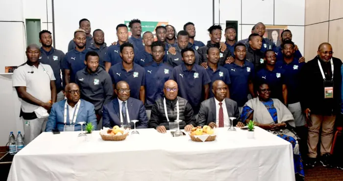 chan-2022-apres-leur-qualification-au-prochain-tour-lambassadeur-voho-sahi-et-le-cocan-felicitent-les-elephants-a