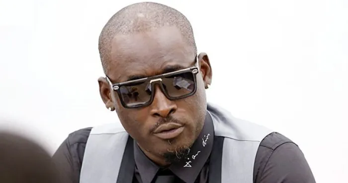 de-retour-dune-audition-par-la-police-molare-explique-sa-detention-darme