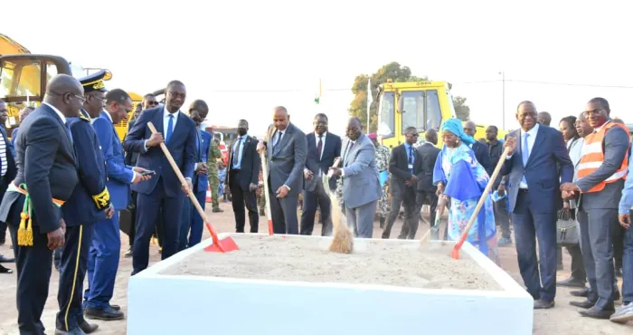 infrastructure-routiere-le-vice-president-de-la-republique-tiemoko-meyliet-kone-lance-les-travaux-de-construction-de-la-route-niakara-tortiya-longue-de-53-km