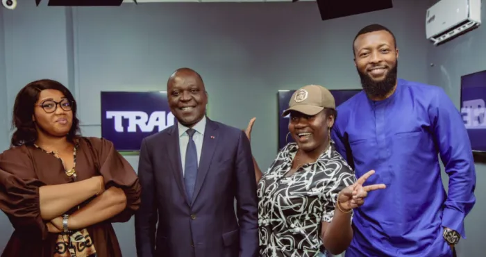 cote-divoire-securite-routiere-amadou-kone-parle-aux-jeunes-sur-trace-fm