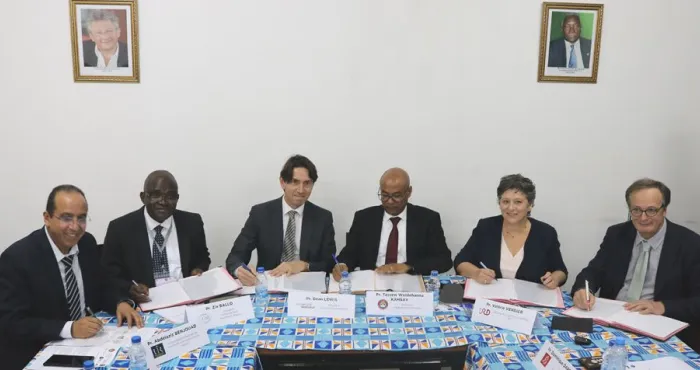 maladies-infectieuses-luniversite-de-bordeaux-et-la-cote-divoire-signent-un-nouveau-pacte