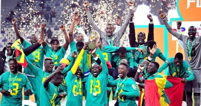 chan-2022-apres-leur-sacre-en-algerie-macky-sall-offre-10-millions-et-un-terrain-a-chaque-joueur-et-encadreur