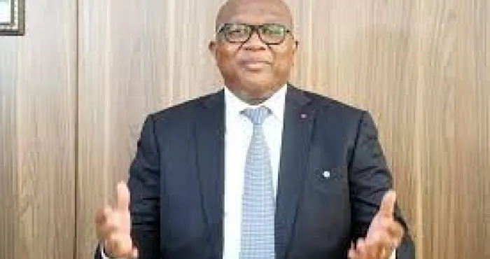 coulisses-amadou-coulibaly-aux-cotes-des-journalistes