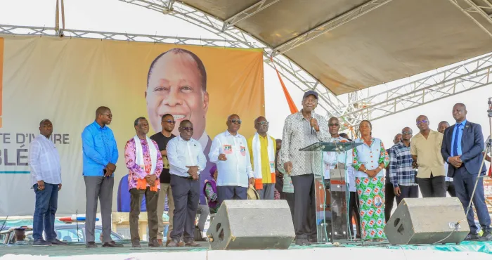 ralliement-de-ndohi-raymond-au-rhdp-ahoussou-jeannot-rend-un-vibrant-hommage-a-ouattara