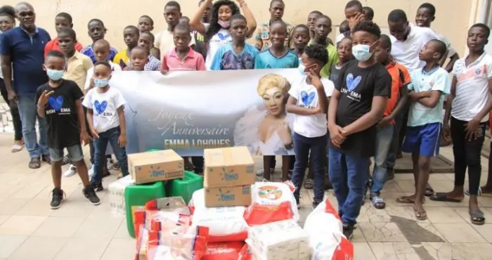 action-caritative-linfluenceuse-emma-lohoues-fait-parler-son-coeur
