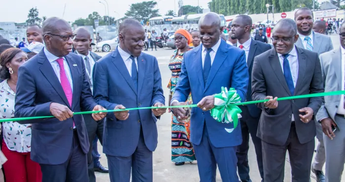 enseignement-superieur-le-ministre-adama-diawara-inaugure-le-nouveau-quai-de-la-sotra