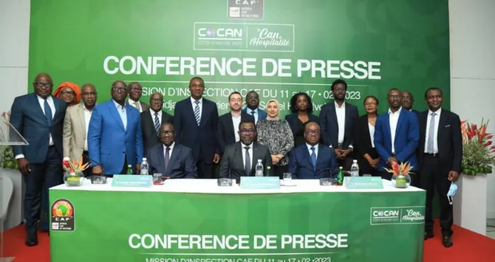 veron-mosengo-omba-secretaire-general-de-la-caf-avec-ses-infrastructures-la-cote-divoire-peut-organiser-la-coupe-du-monde