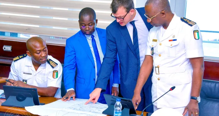 exportation-conservation-de-qualite-des-produits-agricoles-des-voiliers-cargos-aux-portes-du-port-dabidjan