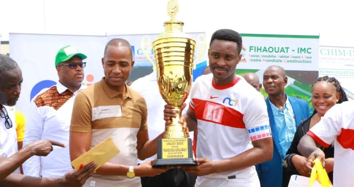 media-tournoi-de-la-confraternite-2022-yamoussa-coulibaly-apporte-son-soutien-a-lunjci
