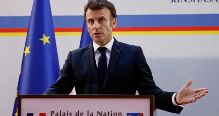 rdc-en-tournee-africaine-emmanuel-macron-appelle-au-respect-du-plan-de-paix-dans-lest-du-pays