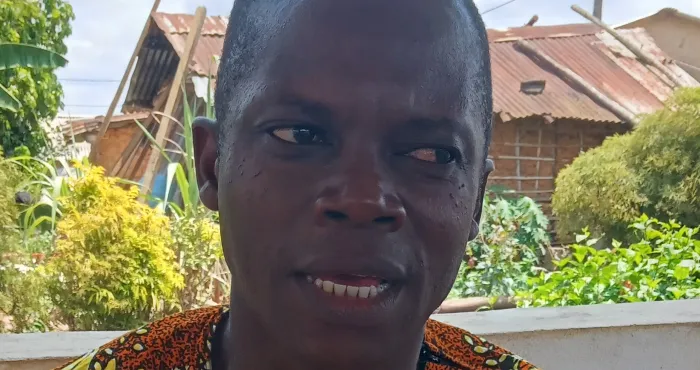 interview-urbanisation-ecologique-pierre-ekoue-sous-chef-du-village-de-koffakoi-il-y-a-des-hommes-qui-viennent-acheter-des-terres-et-cela-va-faire-que-le-village-sera-denature