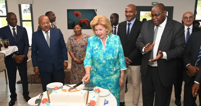 5-ans-de-lhopital-mere-enfant-de-bingerville-madame-dominique-ouattara-felicite-le-personnel-de-lhme