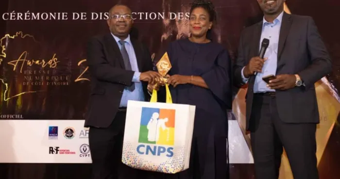 awards-de-la-presse-numerique-de-cote-divoire-trace-corporate-remporte-le-super-prix-fatou-yatabare