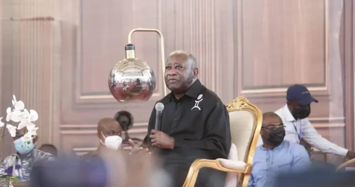 theoricien-au-pouvoir-hier-demagogue-dans-lopposition-aujourdhui-gbagbo-vend-encore-du-vent-aux-jeunes