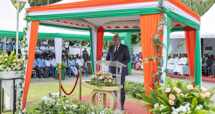 fete-du-travail-2023-le-premier-ministre-patrick-achi-invite-les-travailleurs-a-poursuivre-les-efforts-de-construction-dune-cote-divoire-solidaire