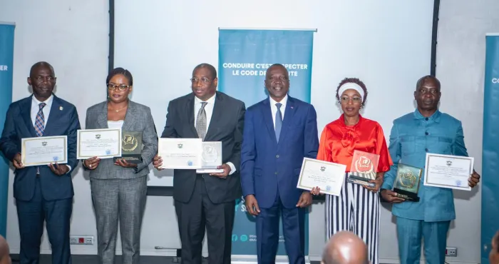 cote-divoire-reconnaissance-de-lexcellence-dans-les-transports-les-laureats-recompenses-par-le-ministre-amadou-kone