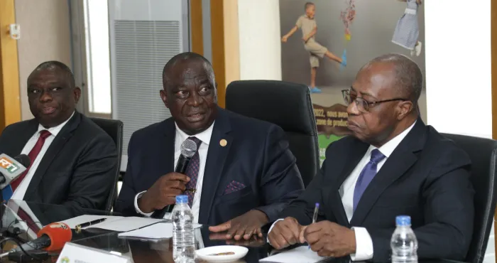 affaire-de-detournement-de-17-milliards-fcfa-du-fonds-covid-19-des-producteurs-le-ministre-detat-kobenan-kouassi-adjoumani-denonce-des-mains-obscures