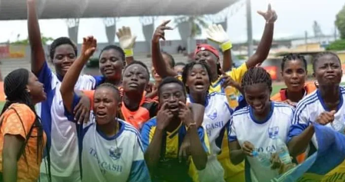 football-feminin-ligue-2-asec-mimosas-teco-fc-1-2-anurika-happiness-offre-le-titre-a-teco-fc