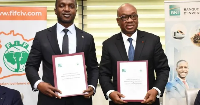 football-national-signature-de-partenariat-la-fif-se-marie-avec-une-banque-pour-quatre-ans