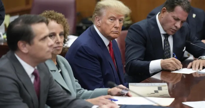 usa-confiscation-de-documents-secrets-lancien-president-donal-trump-inculpe-par-la-justice-americaine