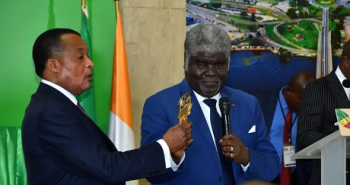 en-visite-a-yamoussoukro-denis-sasssou-nguesso-rend-hommage-a-houphouet-boigny