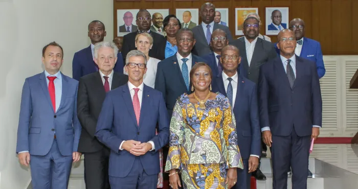 cooperation-ivoiro-allemande-les-premiers-responsables-du-chu-de-fribourg-chez-kandia-camara
