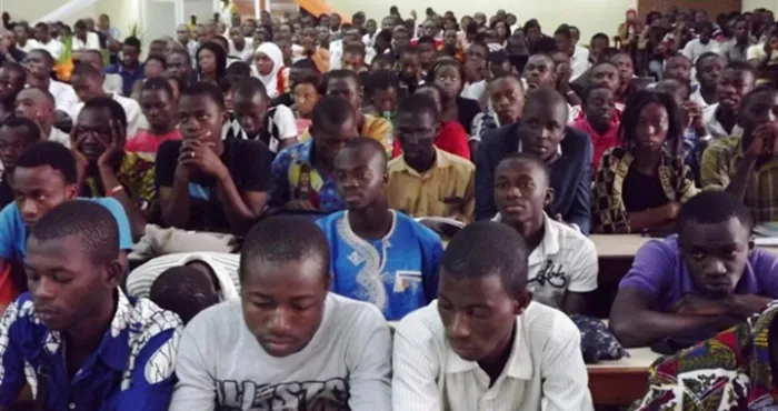 surpeuplement-dans-les-universites-publiques-des-solutions-bientot-trouvees