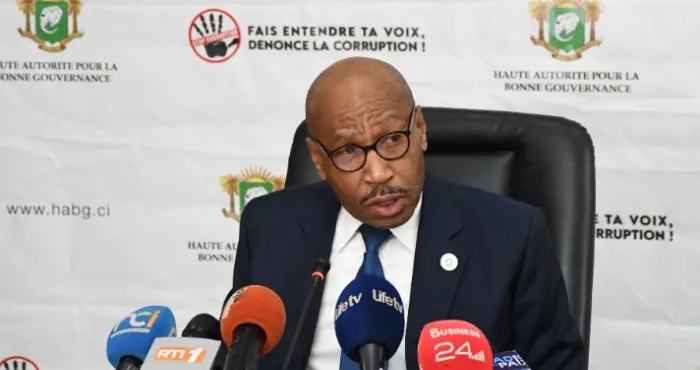 sante-publique-des-infirmiers-mis-aux-arrets-pour-detournement-de-produits-dune-campagne-nationale-de-vaccination