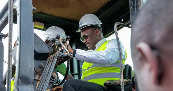 entretien-et-rehabilitation-des-routes-du-haut-sassandra-mamadou-toure-lance-le-reprofilage-de-2360-kilometres-de-route