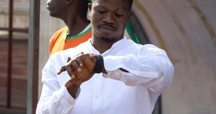 football-feminin-tournoi-ufoa-b-abandonnee-par-lons-le-president-de-lathletico-fc-abdul-fatai-olatunji-conte-son-calvaire