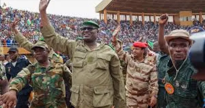 niger-les-putschistes-pillent-les-domiciles-de-hautes-personnalites-proches-de-bazoum