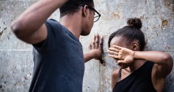 reportage-victimes-de-violences-conjugales-des-femmes-jetees-a-la-rue-racontent-leur-galere
