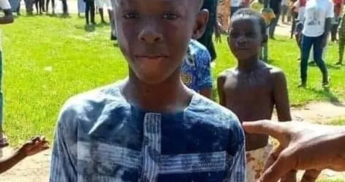 cote-divoire-le-footballeur-international-max-gradel-recherche-un-enfant