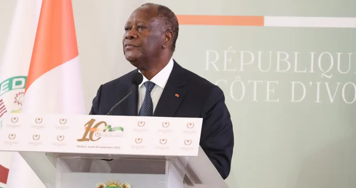 le-president-ouattara-aux-83-laureats-du-prix-dexcellence-2023-vous-devez-demeurer-des-modeles-dengagement-citoyen-et-de-reussite