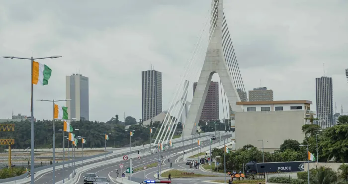circulation-a-abidjan-le-pont-alassane-ouattara-ouvert-uniquement-aux-pietons-ce-jour