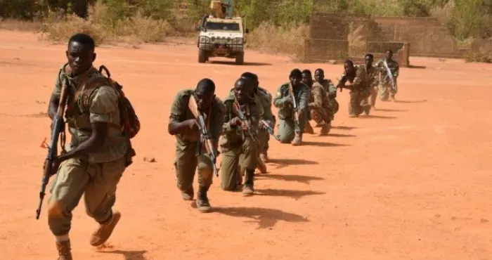 mali-reprise-des-combats-entre-les-fama-et-rebelles-a-tessalit