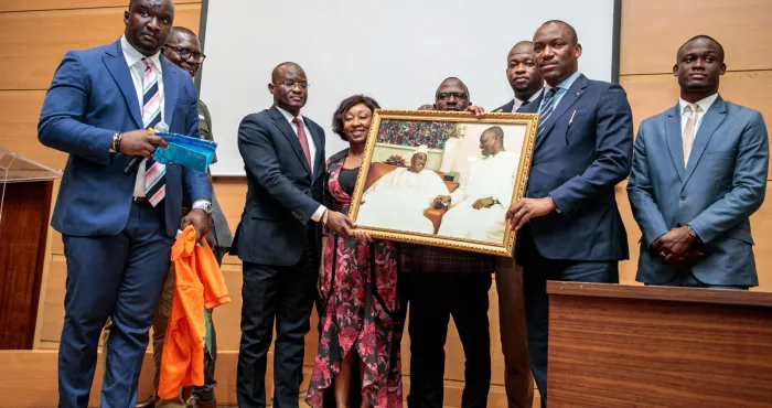 promotion-de-la-jeunesse-les-jeunesses-des-partis-politiques-et-de-la-societe-civile-renouvellent-leur-confiance-a-mamadou-toure