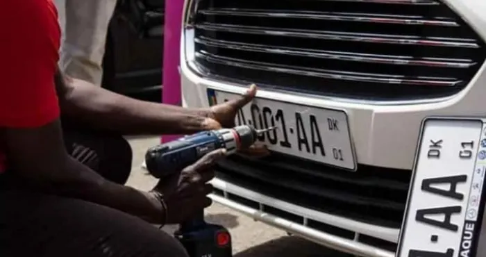 nouvelles-immatriculations-en-cote-divoire-4-mois-apres-la-mesure-11-066-plaques-deja-posees-sur-des-vehicules-et-motos