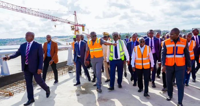 construction-du-4e-pont-de-yopougon-le-pm-mambe-met-la-pression-et-annonce-louverture-dans-les-prochains-jours