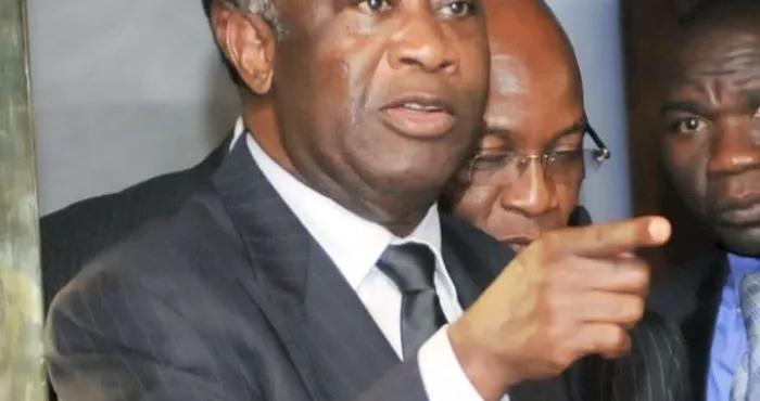 cote-divoire-gbagbo-pose-un-geste-apres-le-refus-du-pouvoir-de-lui-ouvrir-les-portes-de-la-prison