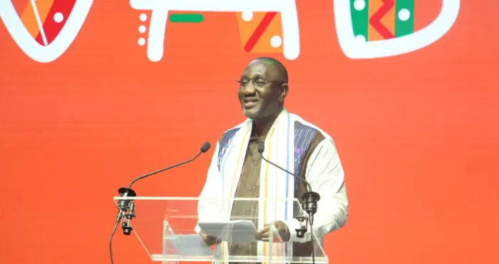 abidjan-marche-international-de-lartisanat-souleymane-diarrassouba-ministre-du-commerce-de-lindustrie-et-de-la-promotion-des-pme-lartisanat-occupe-une-position-tres-particuliere-dans-nos-economies