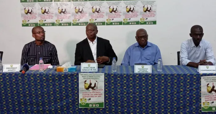 violence-contre-les-arbitres-sur-les-stades-arbitres-dirigeants-entraineurs-et-medecins-sportifs-saccordent-les-violons