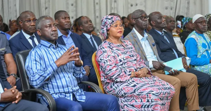commune-commerciale-et-industrielle-adama-bictogo-prend-des-engagements-face-aux-commercants-de-yopougon