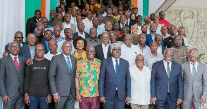 can-2023-mobilisation-le-premier-ministre-beugre-mambe-envoi-les-gloires-du-sport-ivoirien-et-le-monde-culturel-en-mission